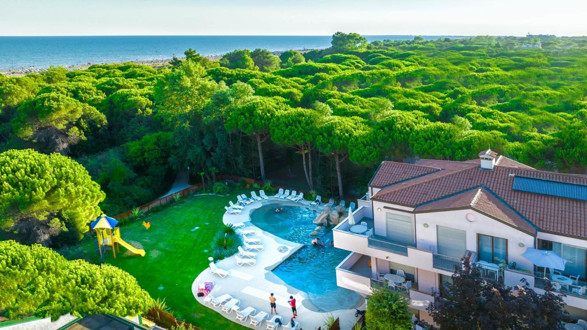 Costa Rica Bibione Eco Resort Bagian luar foto
